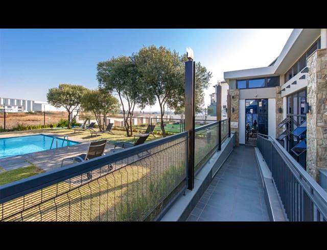 2 BEDROOM APARTMENT FOR SALE IN MODDERFONTEIN